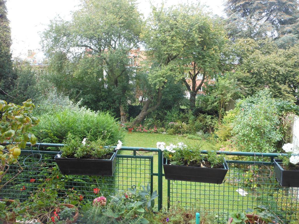 B&B Capitaine Piret Woluwe-Saint-Lambert Dış mekan fotoğraf